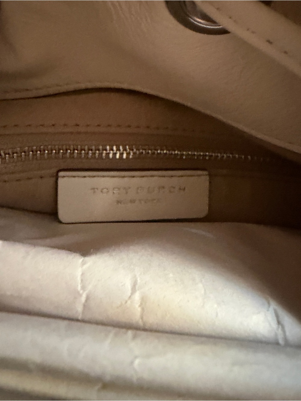 BRAND NEW - COMPLETE BOUTIQUE SET Sold-Out Tory Burch Charlie Bag - Light Cream - Picture 2 of 5